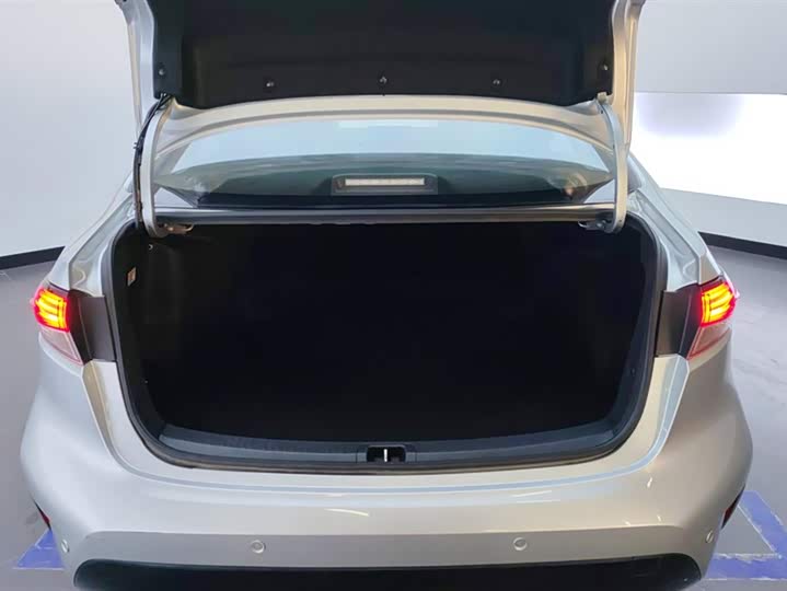 Фото 4 - Toyota Levin