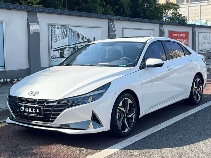 Фото 2 - Hyundai Elantra N line