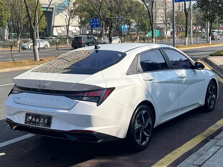 Фото 4 - Hyundai Elantra N line