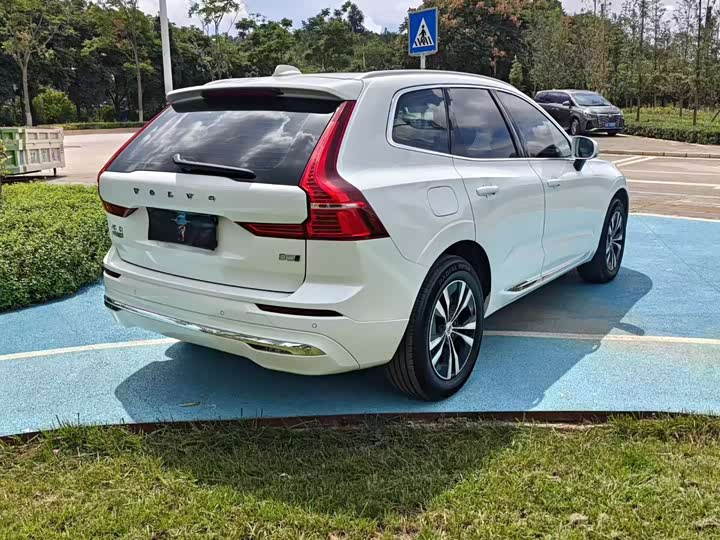 Фото 7 - Volvo XC60