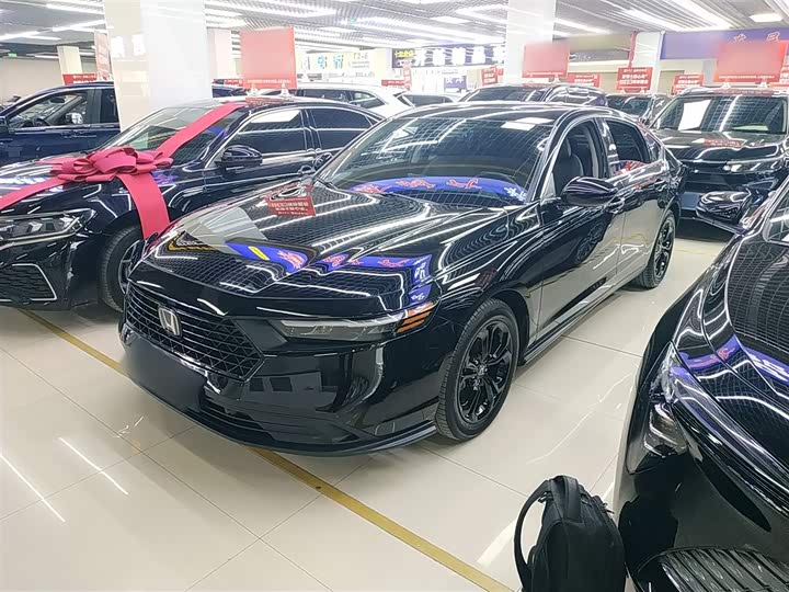 Фото 2 - Honda Accord