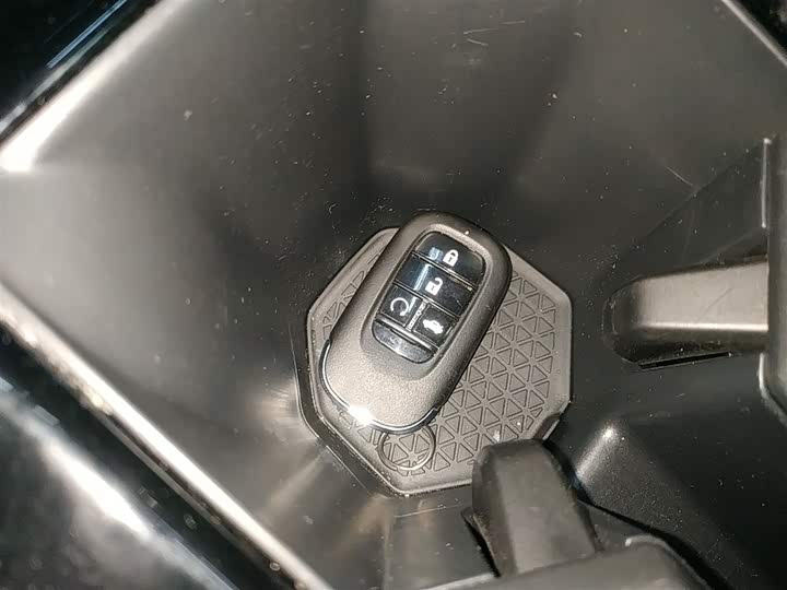 Фото 9 - Honda Accord