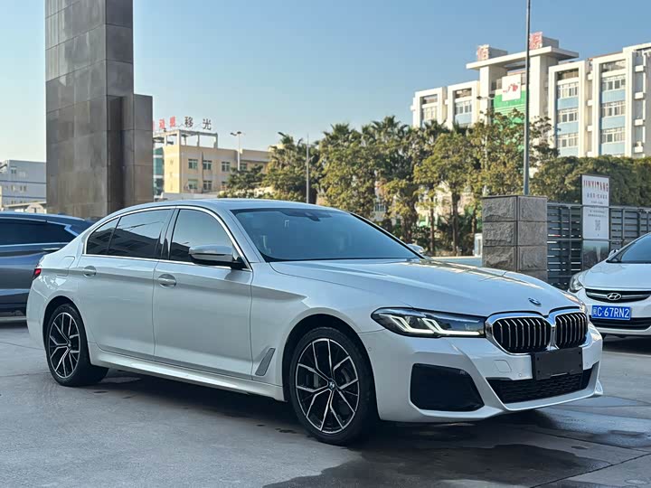Фото 3 - BMW 5 Series