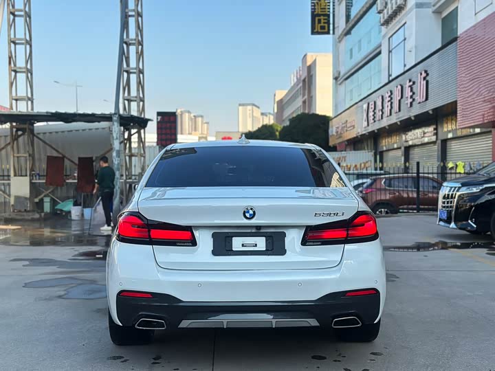 Фото 5 - BMW 5 Series