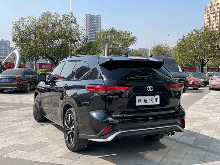 Фото 5 - Toyota Crown Kluger