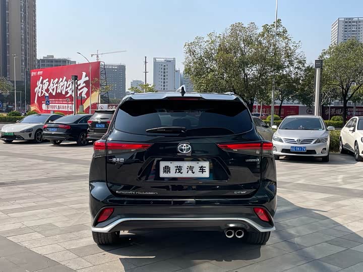 Фото 6 - Toyota Crown Kluger