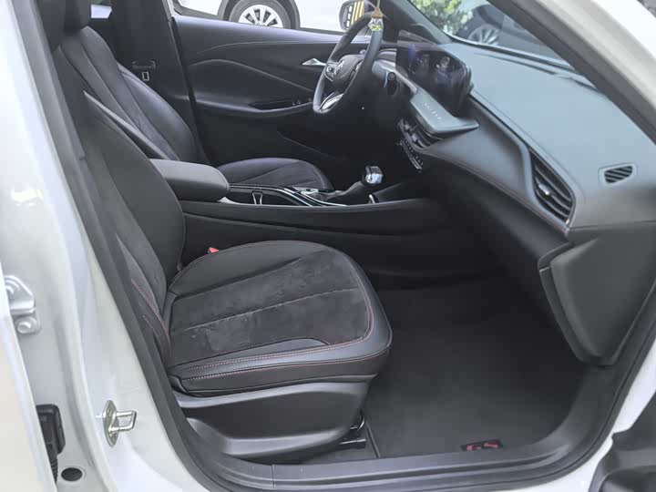 Фото 7 - Buick Verano