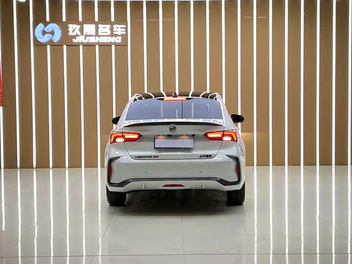 Фото 9 - Buick Verano