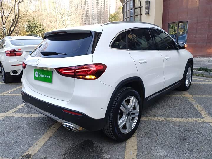 Фото 7 - Mercedes-Benz GLA-Class