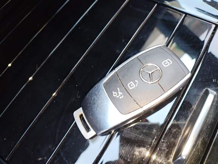 Фото 9 - Mercedes-Benz GLA-Class