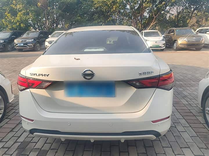 Фото 6 - Nissan Sylphy