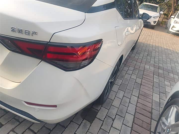 Фото 8 - Nissan Sylphy