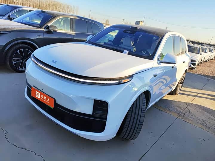 Фото 1 - LiXiang L8