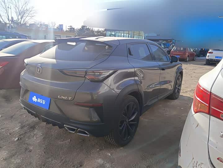 Фото 3 - Changan UNI-T