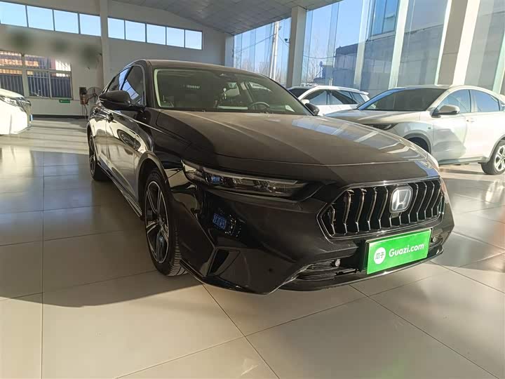 Фото 4 - Honda Inspire Hybrid