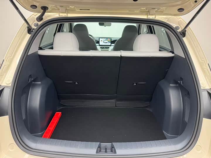 Фото 9 - Geely Galaxy Geome