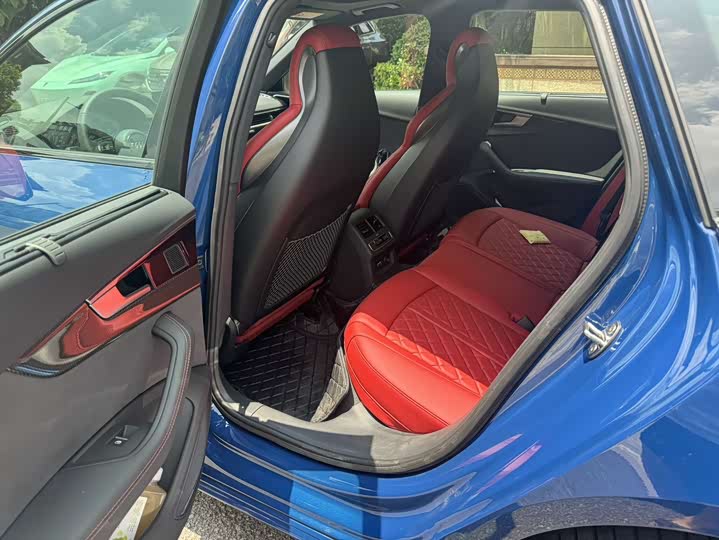 Фото 5 - Audi S4