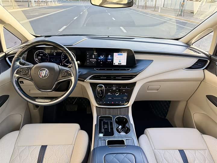 Фото 4 - Buick GL8 ES