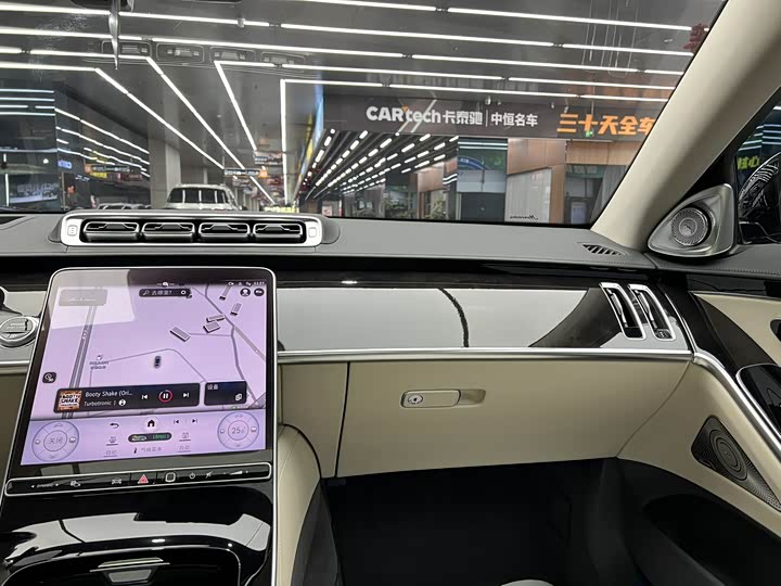 Фото 8 - Mercedes-Benz Maybach S-Class