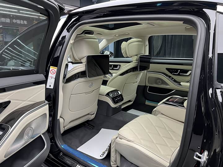 Фото 9 - Mercedes-Benz Maybach S-Class