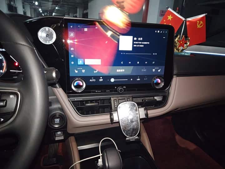 Фото 6 - Lexus ES