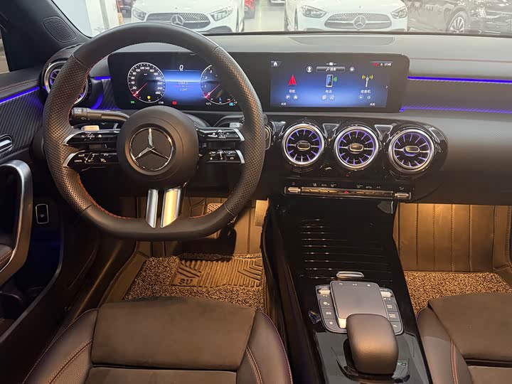 Фото 6 - Mercedes-Benz A-Class