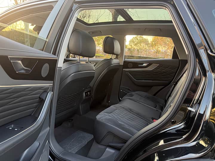 Фото 9 - Hongqi HS5