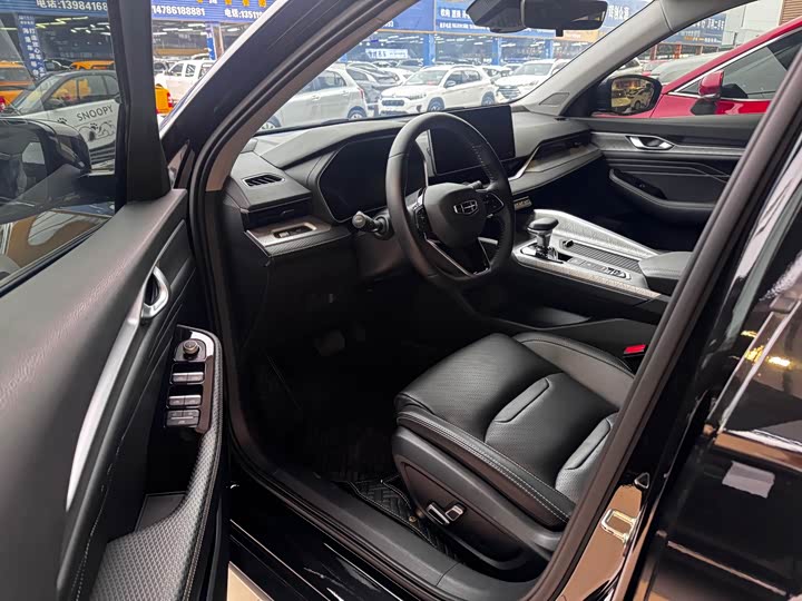 Фото 4 - Geely Preface