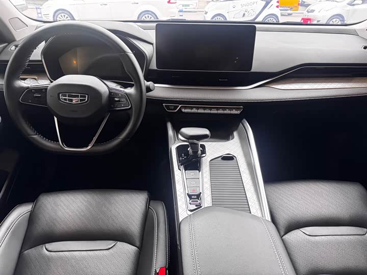 Фото 7 - Geely Preface