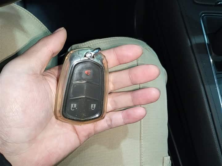 Фото 9 - Cadillac XT4