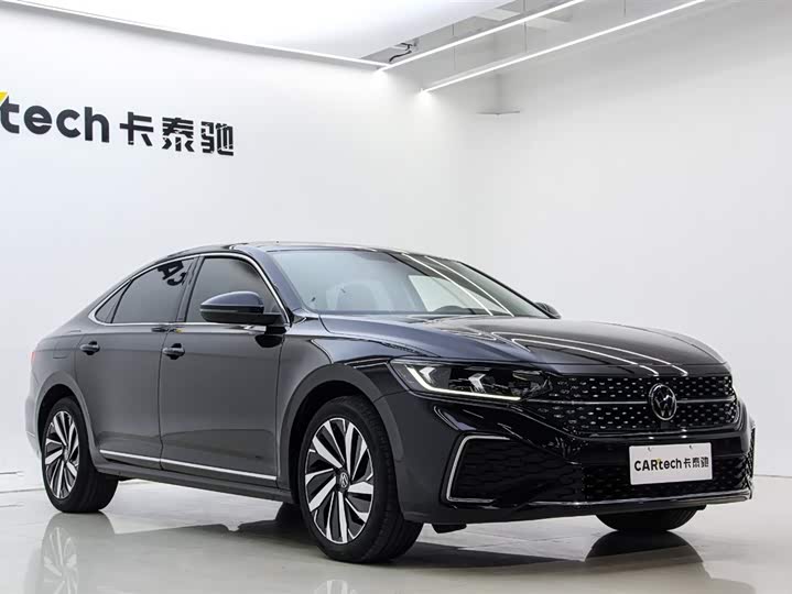 Фото 3 - Volkswagen Passat