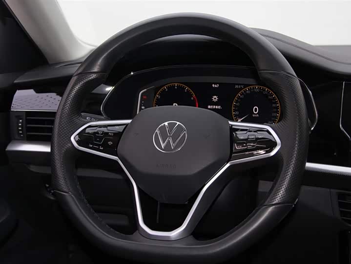 Фото 9 - Volkswagen Passat