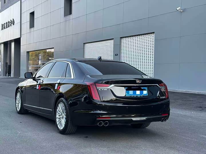 Фото 9 - Cadillac CT6