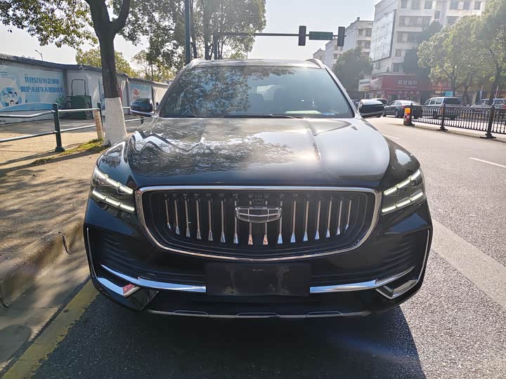 Фото 2 - Geely Monjaro