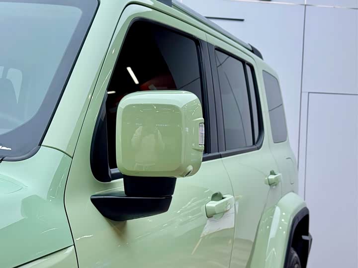 Фото 2 - Tank 300