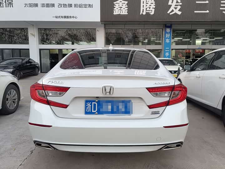 Фото 5 - Honda Accord