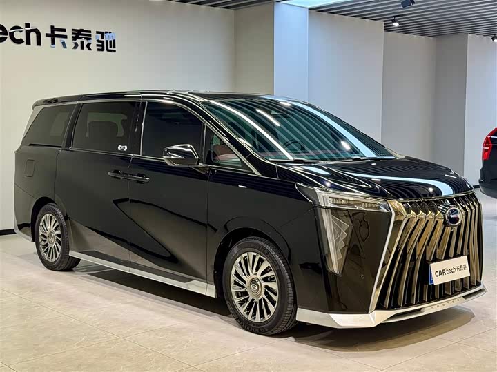 Фото 2 - GAC Trumpchi M8