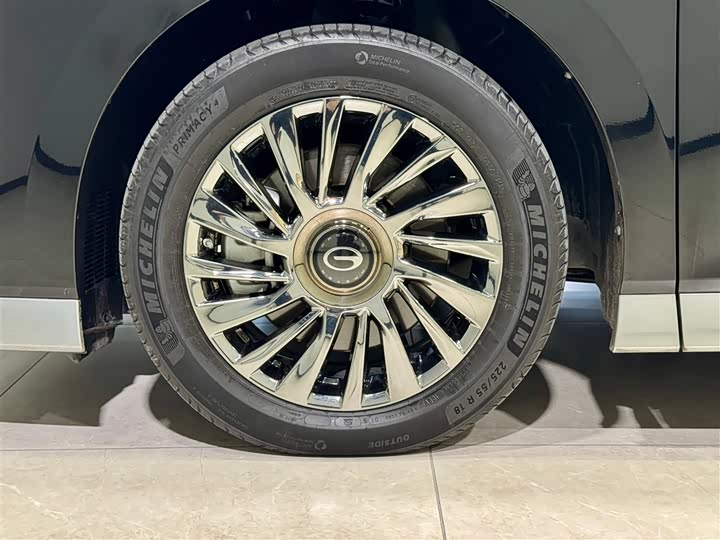 Фото 9 - GAC Trumpchi M8