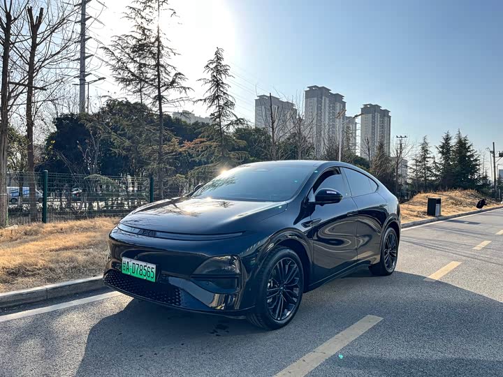 Фото 1 - XPeng G6