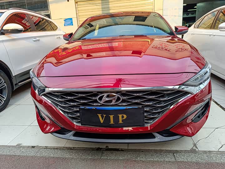 Фото 2 - Hyundai Lafesta