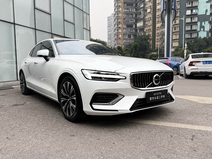 Фото 3 - Volvo S60