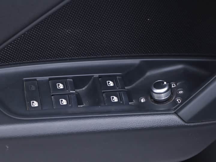 Фото 5 - Audi A3