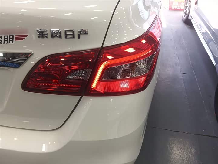 Фото 8 - Nissan Sylphy