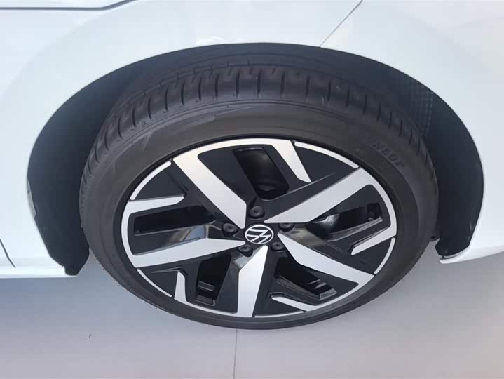 Фото 6 - Volkswagen Lamando L