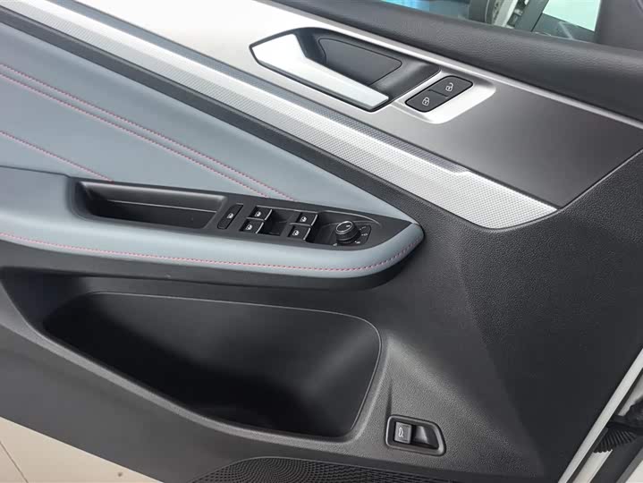 Фото 7 - Volkswagen Lamando L