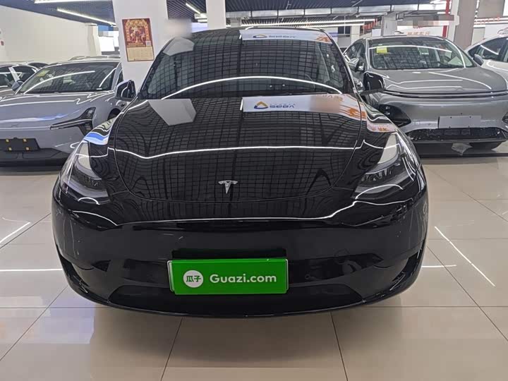 Фото 3 - Tesla Model Y