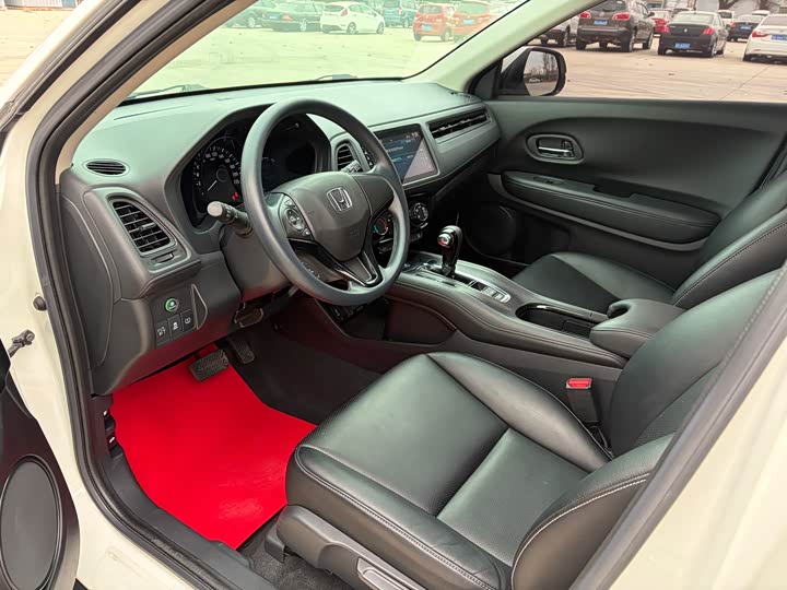 Фото 4 - Honda Vezel