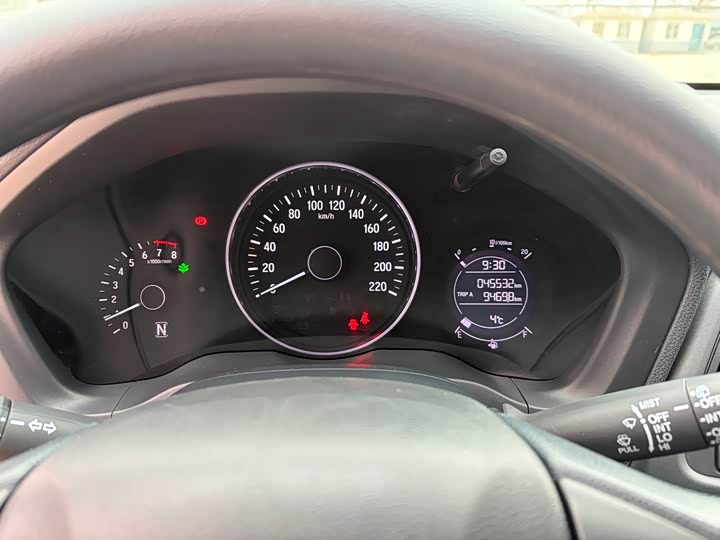 Фото 7 - Honda Vezel