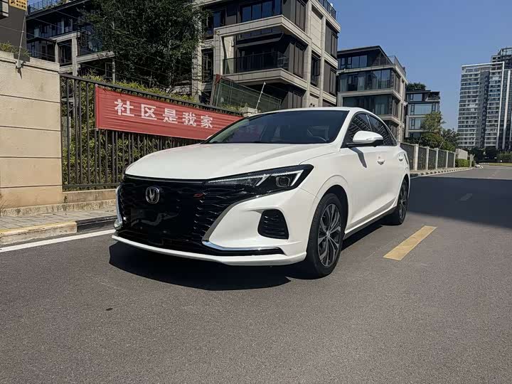 Фото 1 - Changan Eado Plus