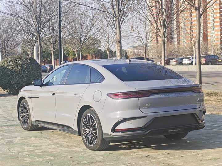 Фото 6 - BYD Han